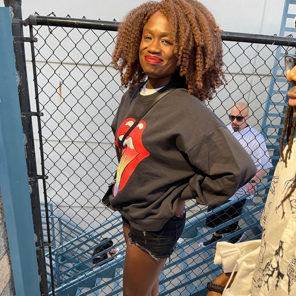 Meet your Posher, Nichole - Picture 1 of 1